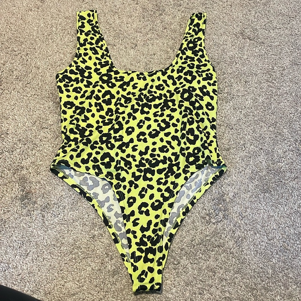 Neon green/yellow cheetah print body suit